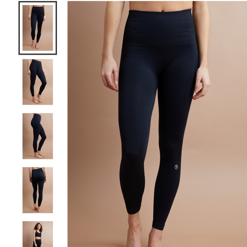 Black leggings by Savvi. Sommer is the style. Size L. Brand new - with tags.